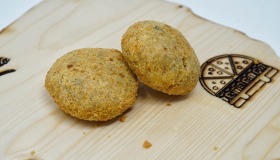 Polpettone di melanzane ripiene provola affumicata